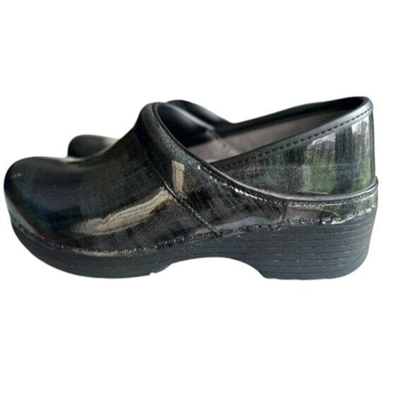 Dansko Professional Prism Clogs EU 37 Black Iridescent Glitter US 6.5-7 Slip On - Picture 1 of 10